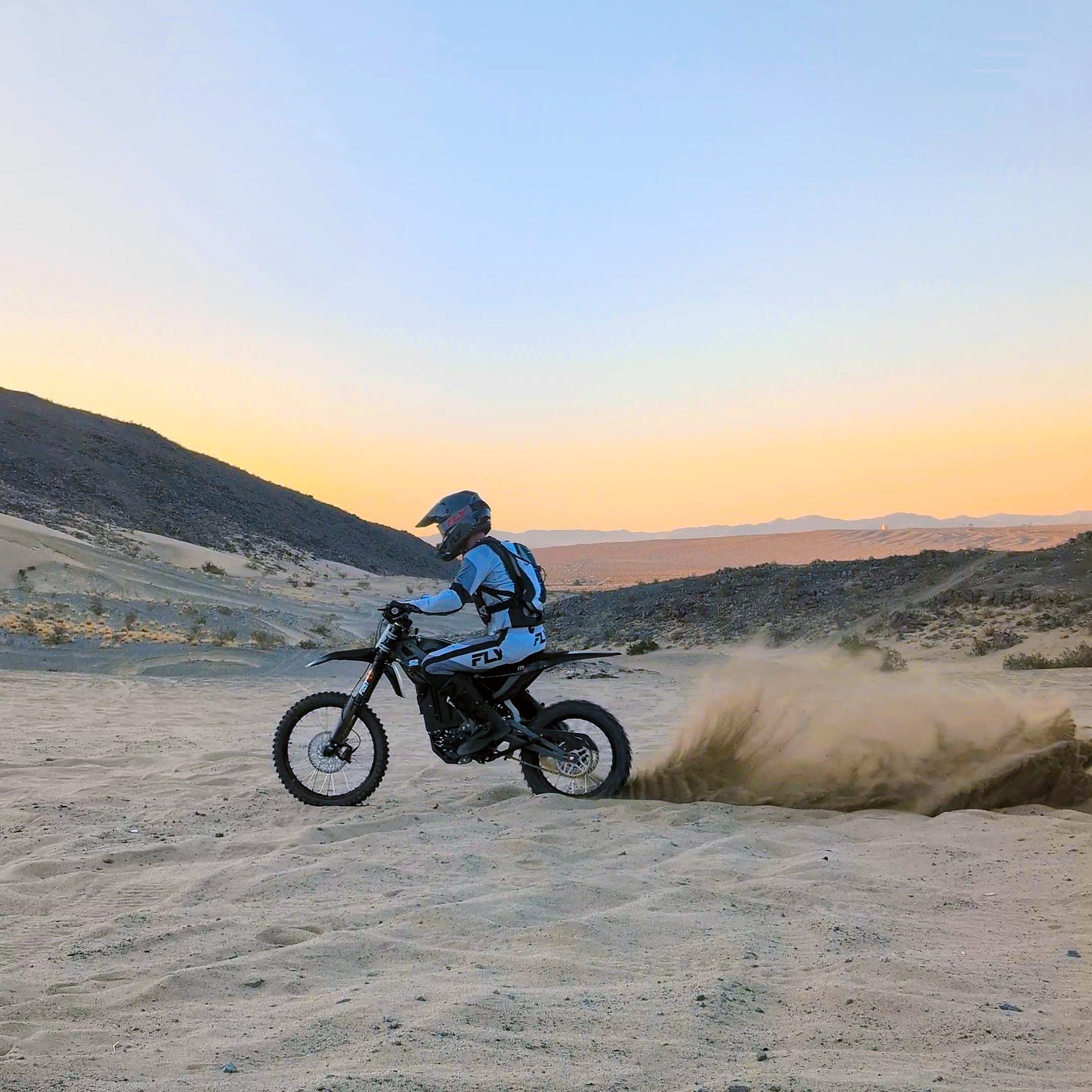 M2_Sunset_Motion